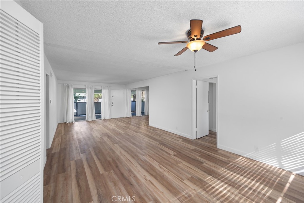 619 S Pasadena Avenue 3 Property Photo 6