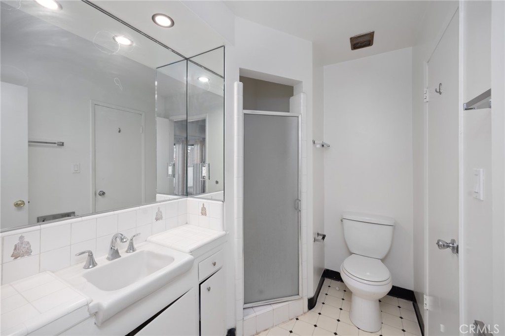 619 S Pasadena Avenue 3 Property Photo 15