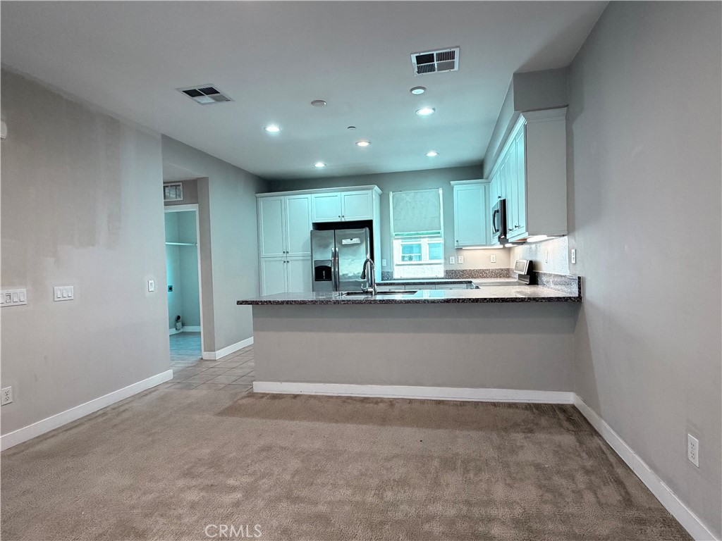 621 W Foothill Property Photo 7