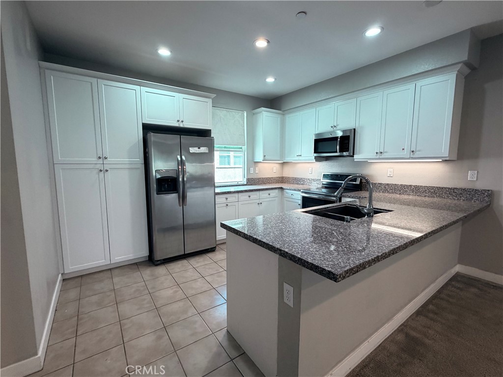 621 W Foothill Property Photo 8