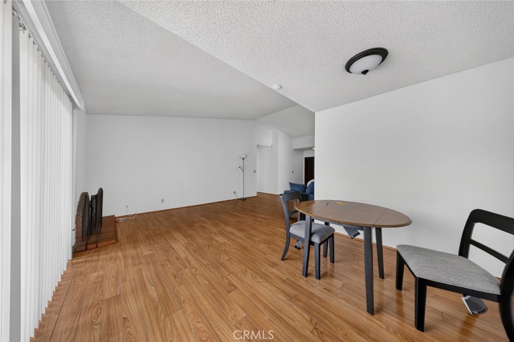 11054 Wesley Avenue Property Photo 9