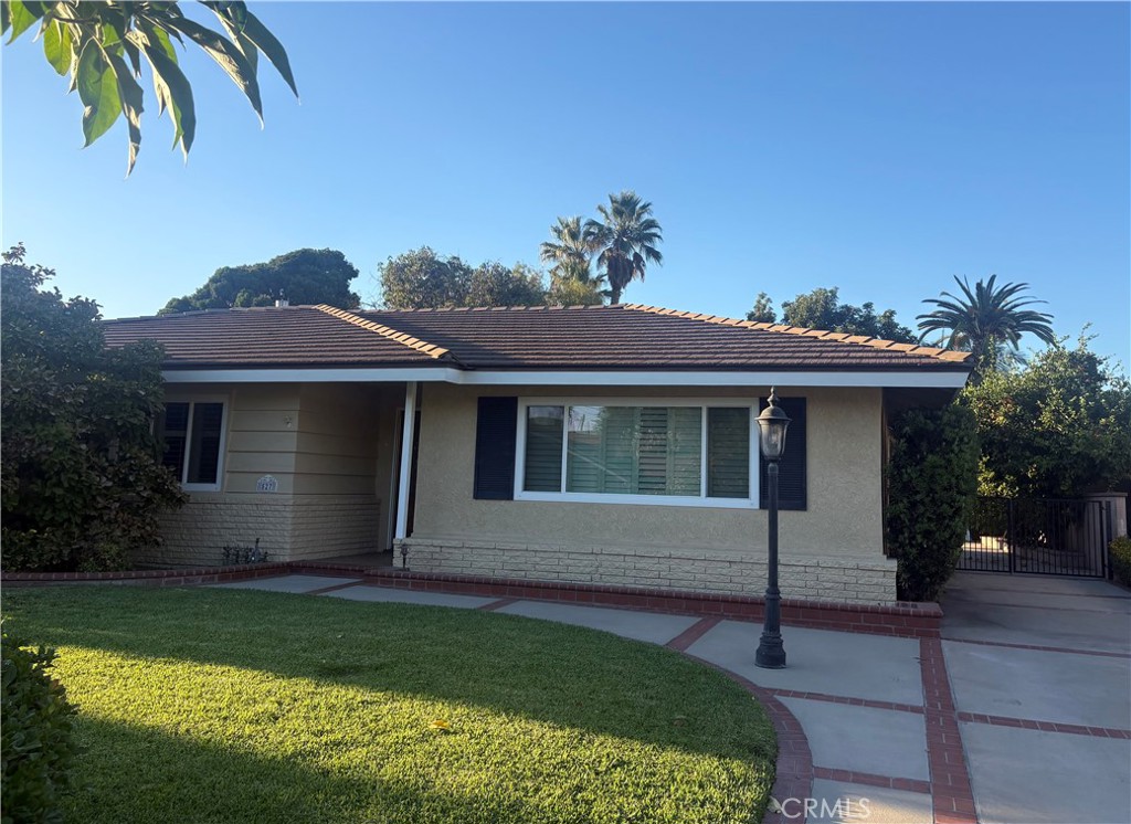 527 Rosemarie Drive Property Photo 1