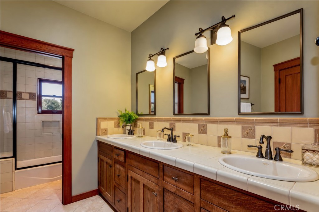 109 E Grandview Property Photo 36