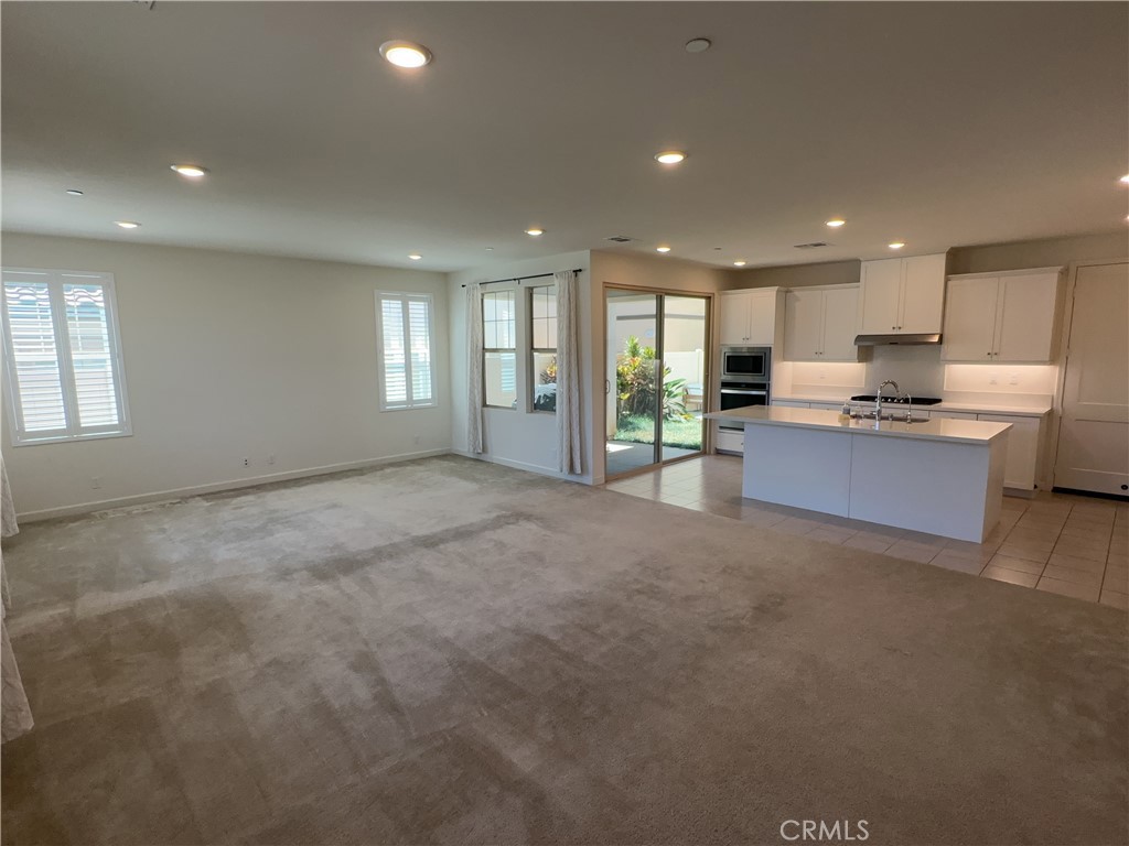7367 Autumn Court Property Photo 3