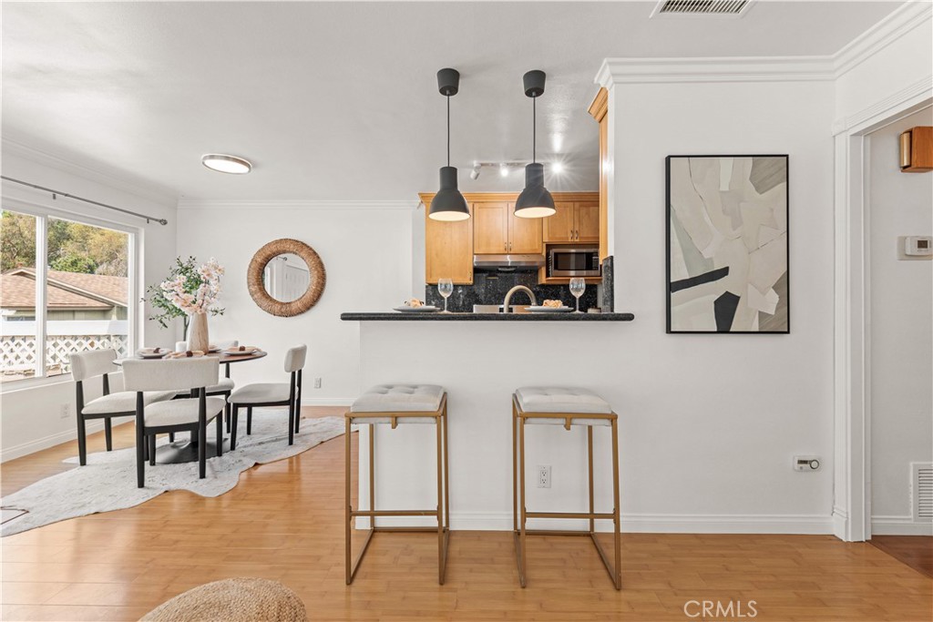 2129 E Aroma Property Photo 9