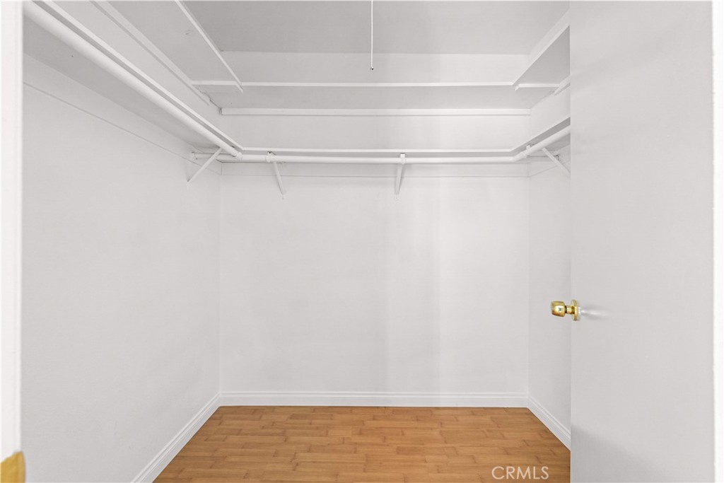 2129 E Aroma Property Photo 19