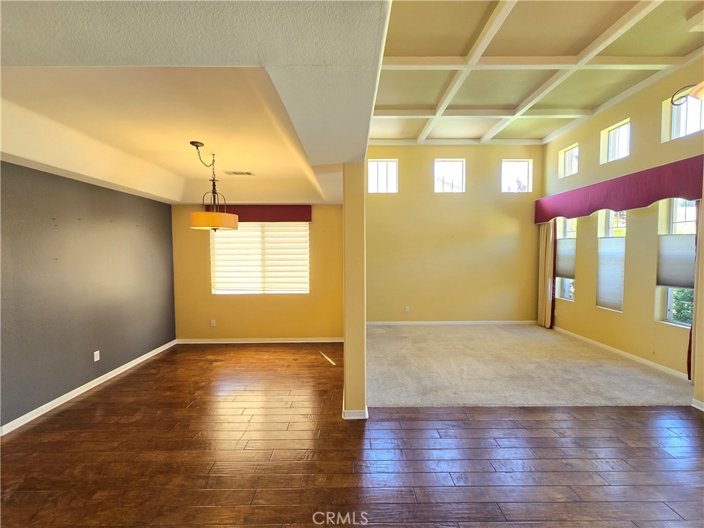 10163 Thorpe Court Property Photo 5