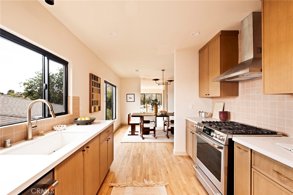 5217 Hub Street Property Photo 23