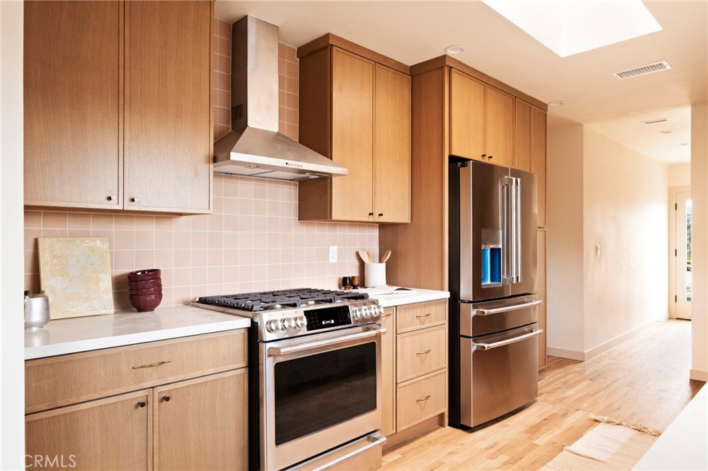 5217 Hub Street Property Photo 25