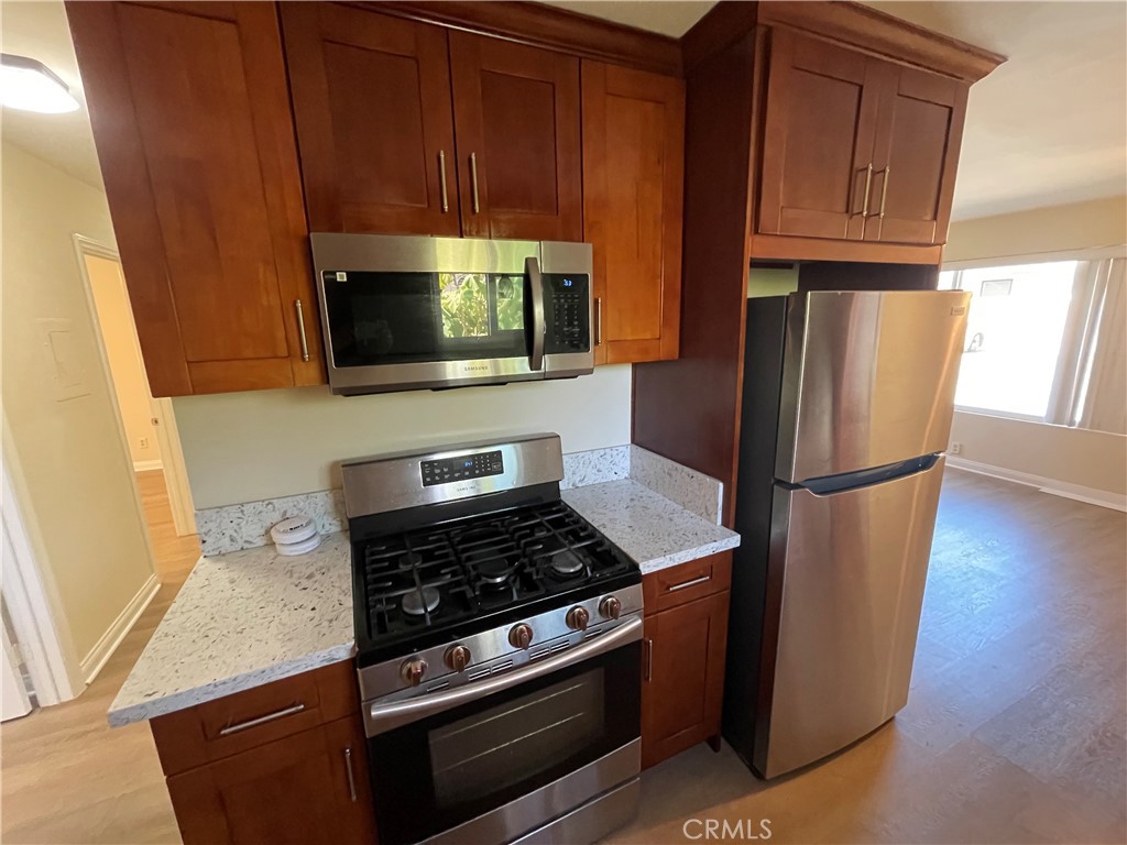 1720 S Fifth Avenue D Property Photo 8