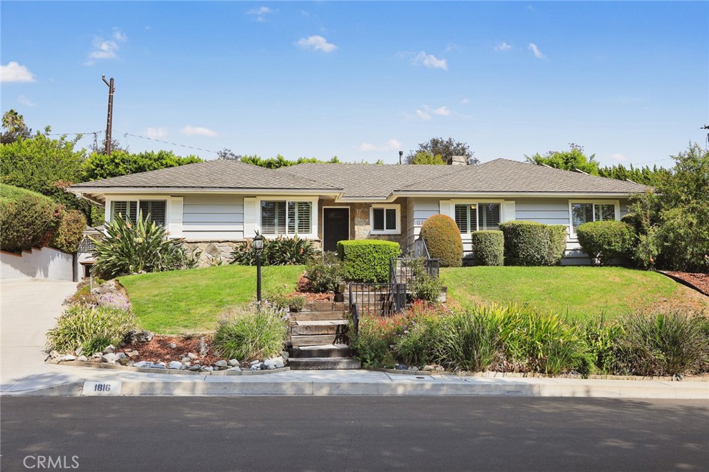 1816 Chantry Drive Property Photo 1