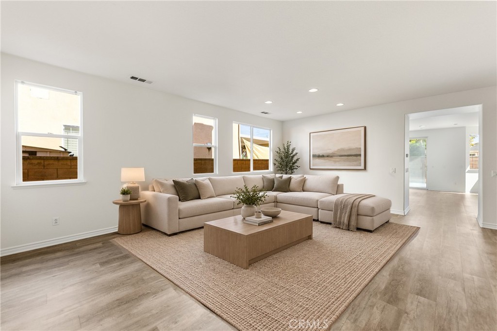 14351 Pointer Loop Property Photo 2