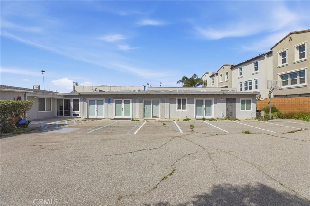 4333 Live Oak Avenue Property Photo 1