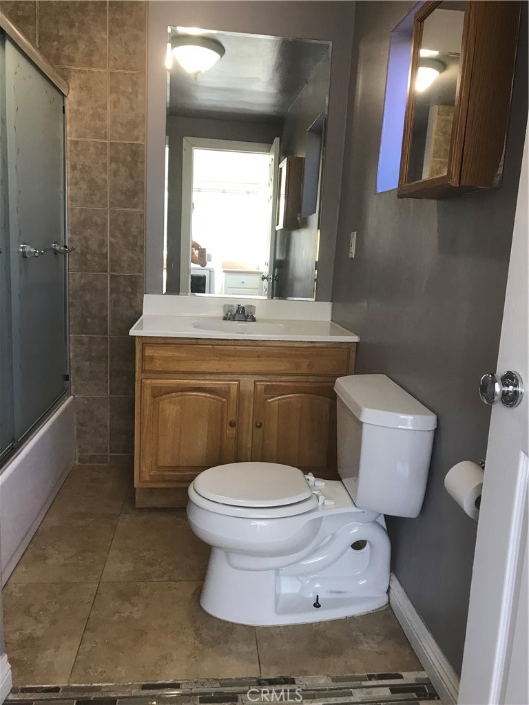 1028 Walnut 1/2 Property Photo 10
