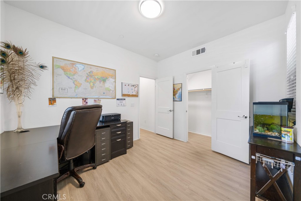4846 S Wilson Property Photo 11