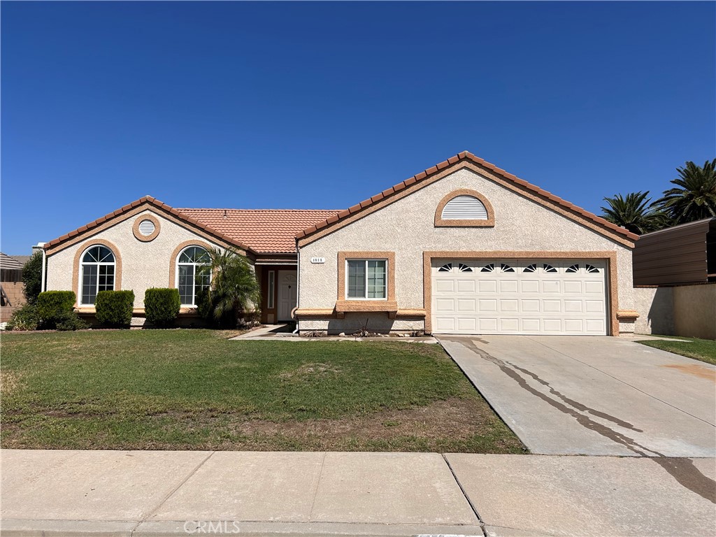 1210 W Cimarron Property Photo 1