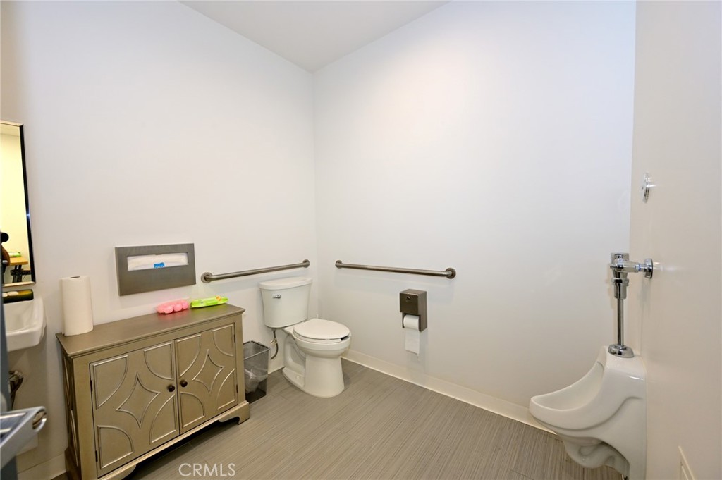 252 W Chestnut Property Photo 17