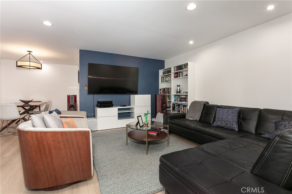 530 Fairview Avenue 14 Property Photo 10