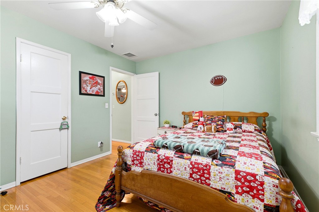 4924 Birchland Place Property Photo 20