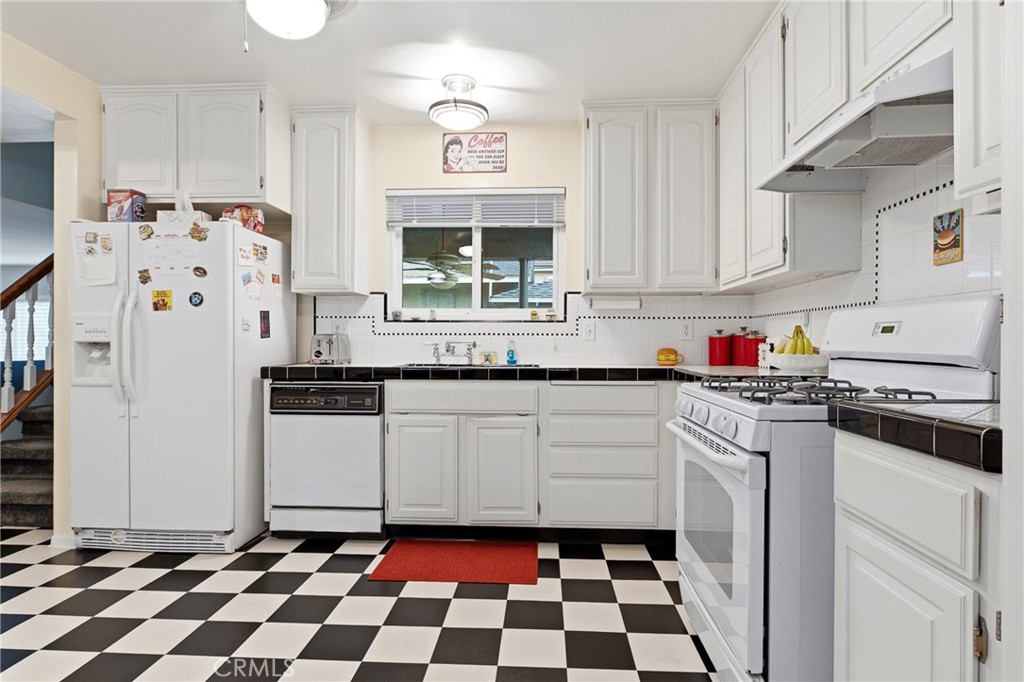 4924 Birchland Place Property Photo 26