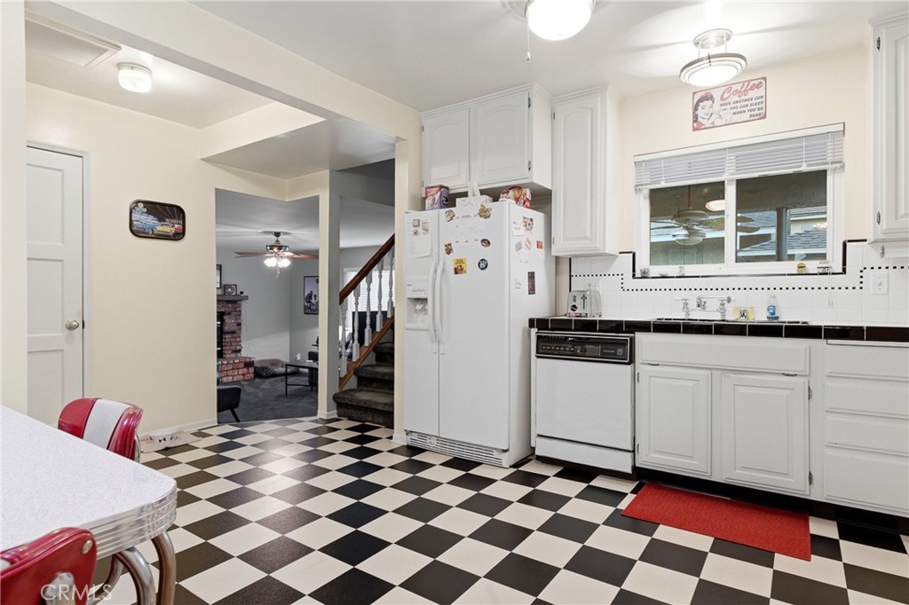 4924 Birchland Place Property Photo 27