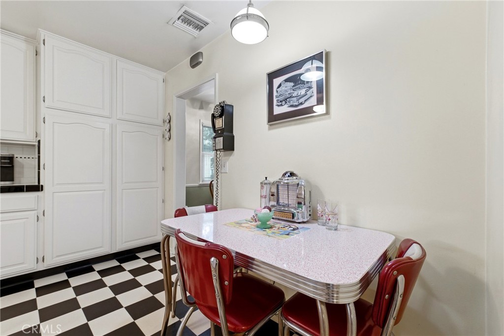 4924 Birchland Place Property Photo 29