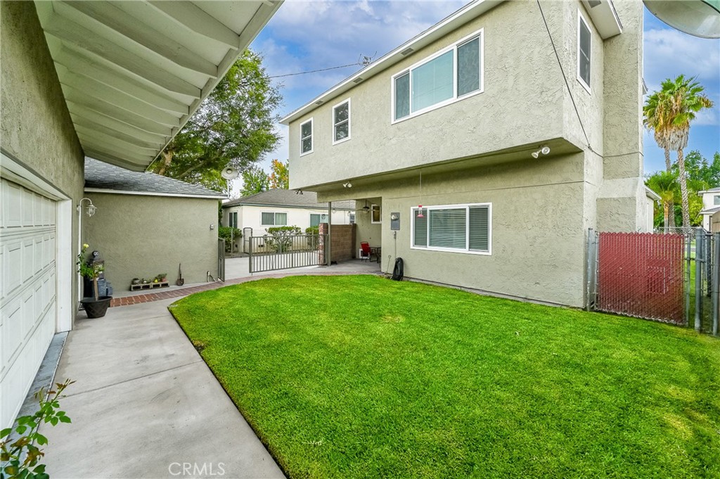 4924 Birchland Place Property Photo 41