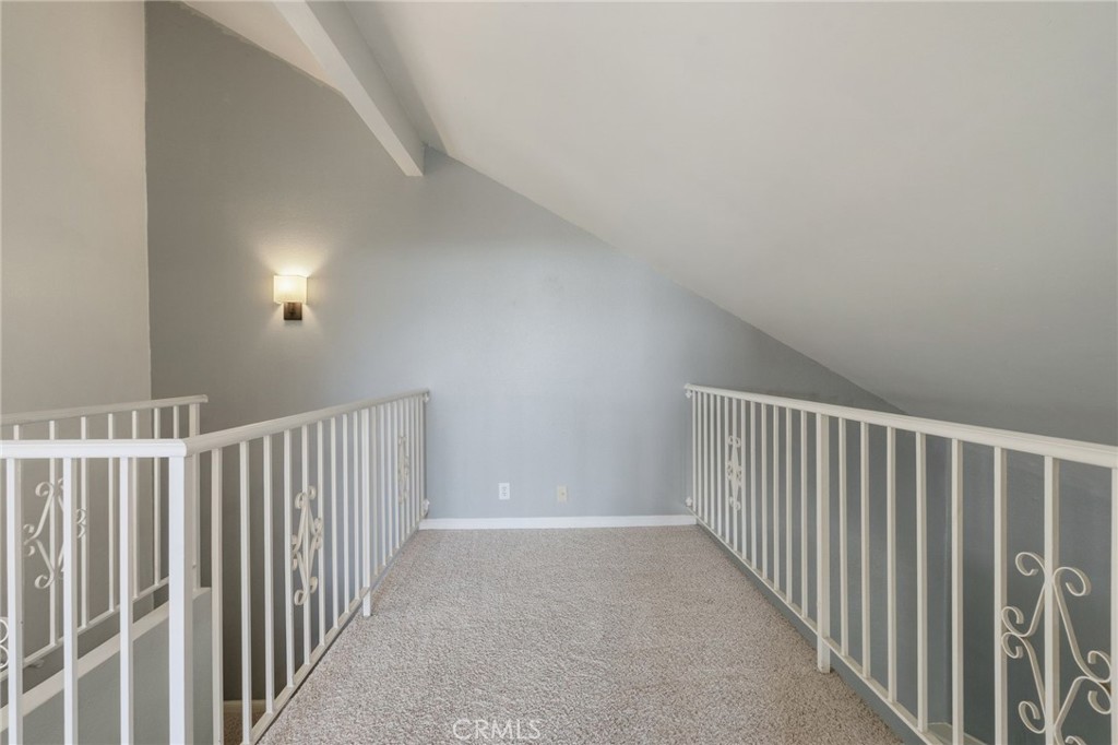 689 W Sierra Madre Property Photo 13