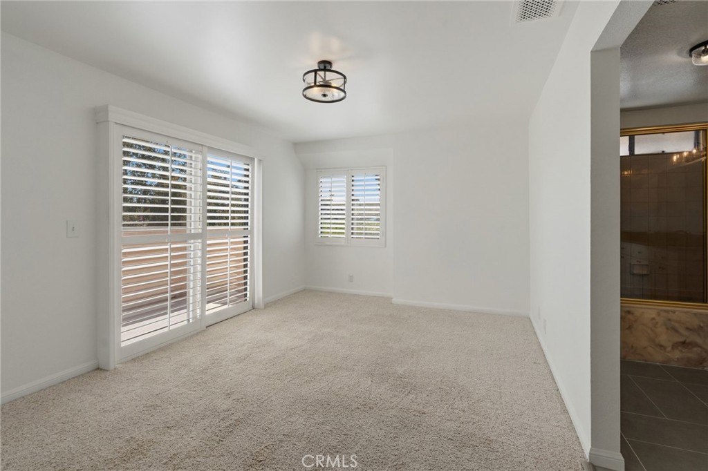 689 W Sierra Madre Property Photo 15