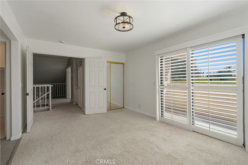 689 W Sierra Madre Property Photo 16