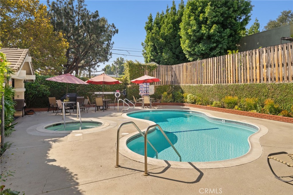 689 W Sierra Madre Property Photo 28