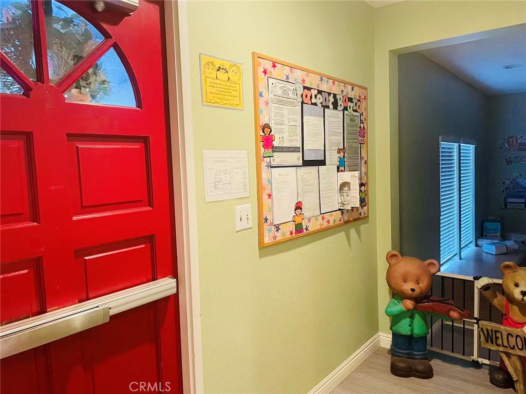 14211 Newport Property Photo 7