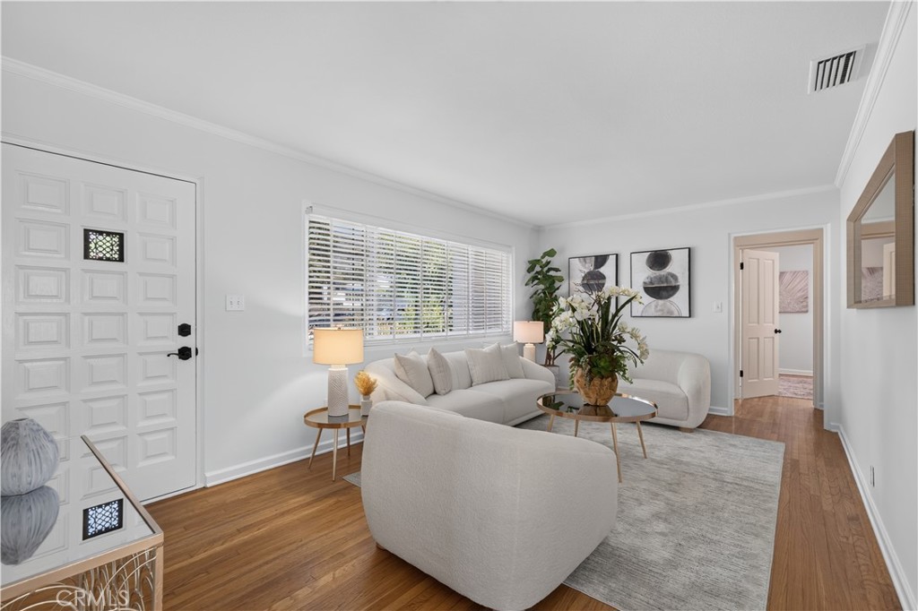 1548 2nd Street Property Photo 3