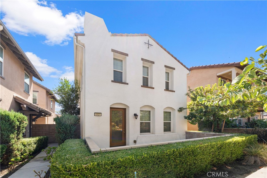 6919 Ivy Property Photo 1