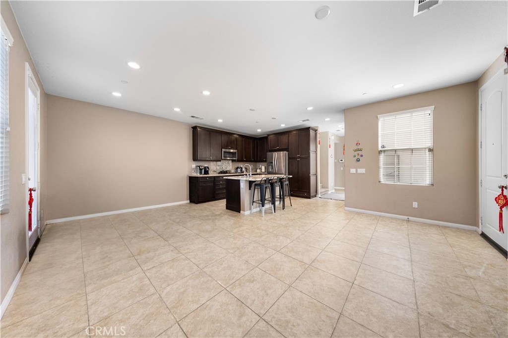 6919 Ivy Property Photo 8