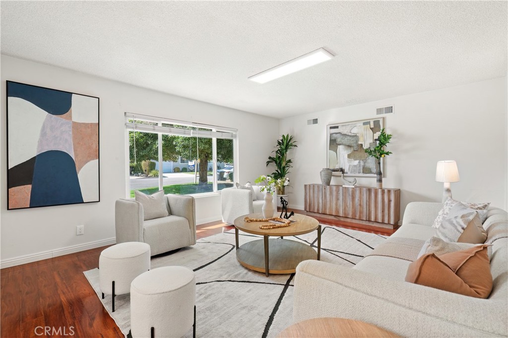 2112 El Sereno Property Photo 2