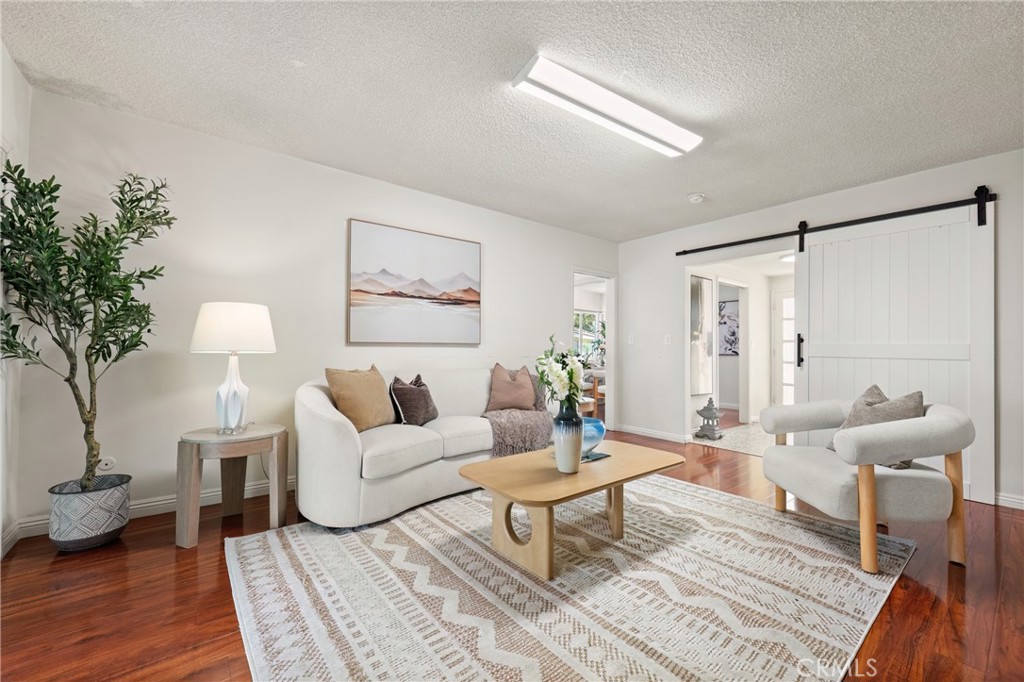 2112 El Sereno Property Photo 3