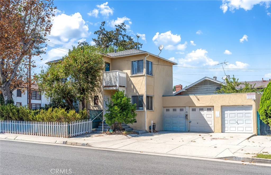 224 S Almansor Property Photo 12