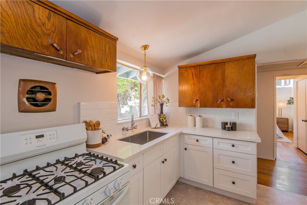 1709 Eastleigh Avenue Property Photo 12