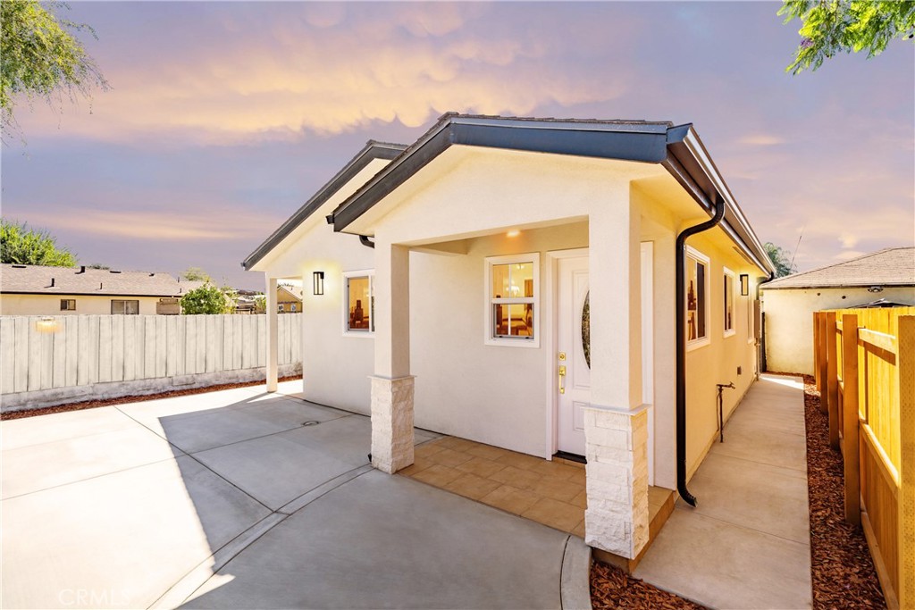 2312 California Property Photo 2