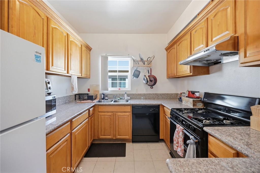 3711 Baldwin Street 1205 Property Photo 1