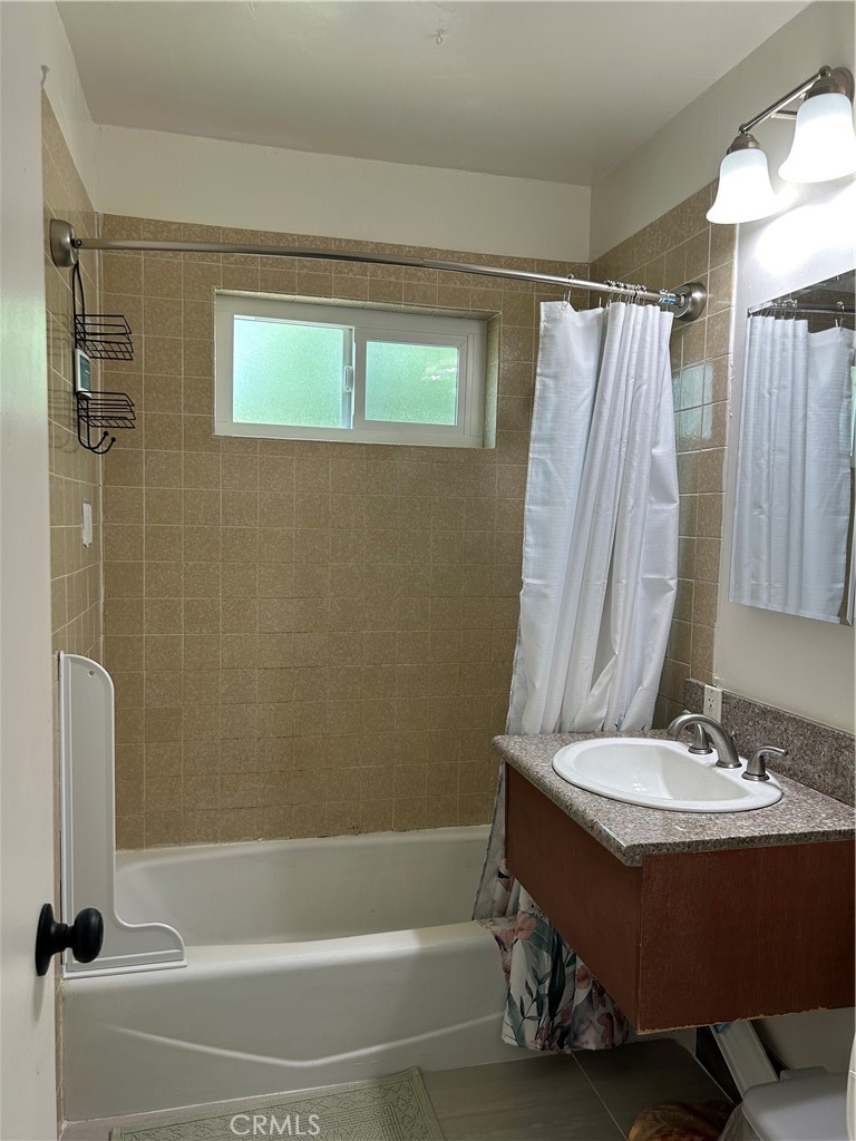 500 N Virginia Property Photo 8