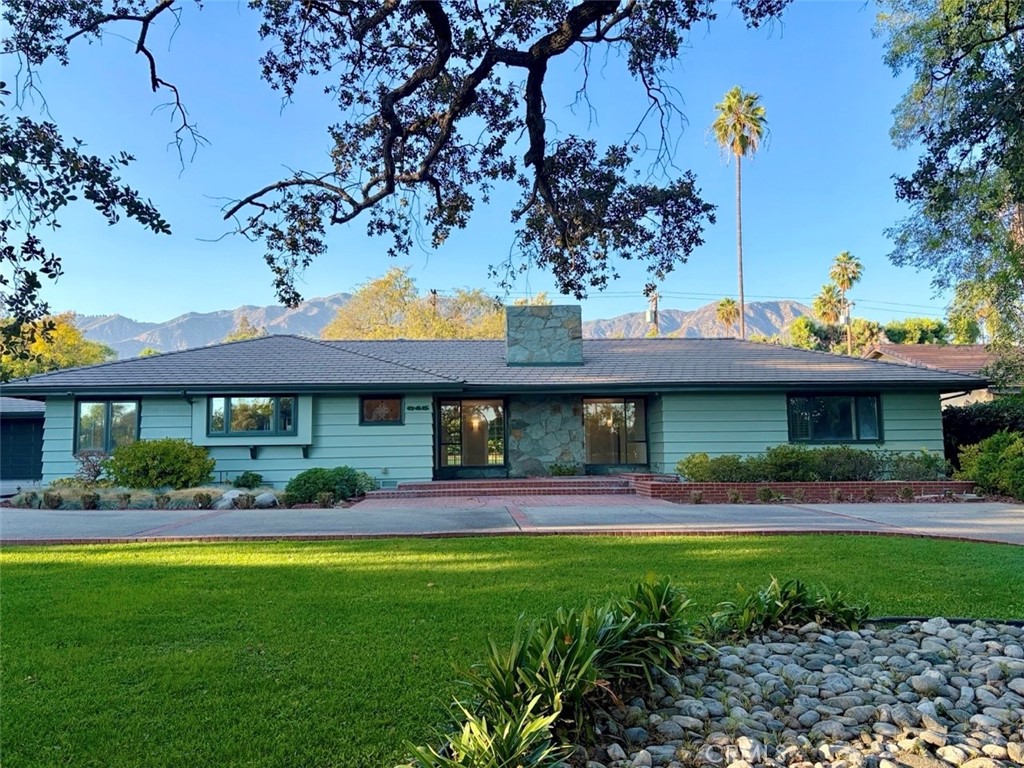 645 W Foothill Blvd Property Photo 1