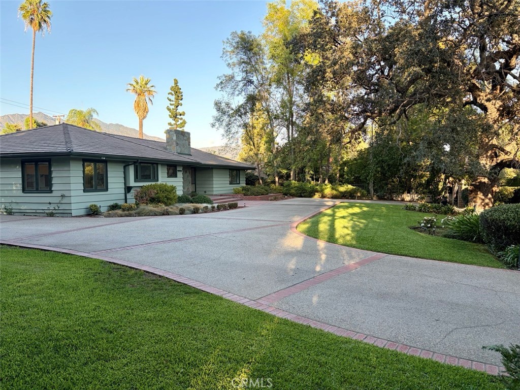 645 W Foothill Blvd Property Photo 3