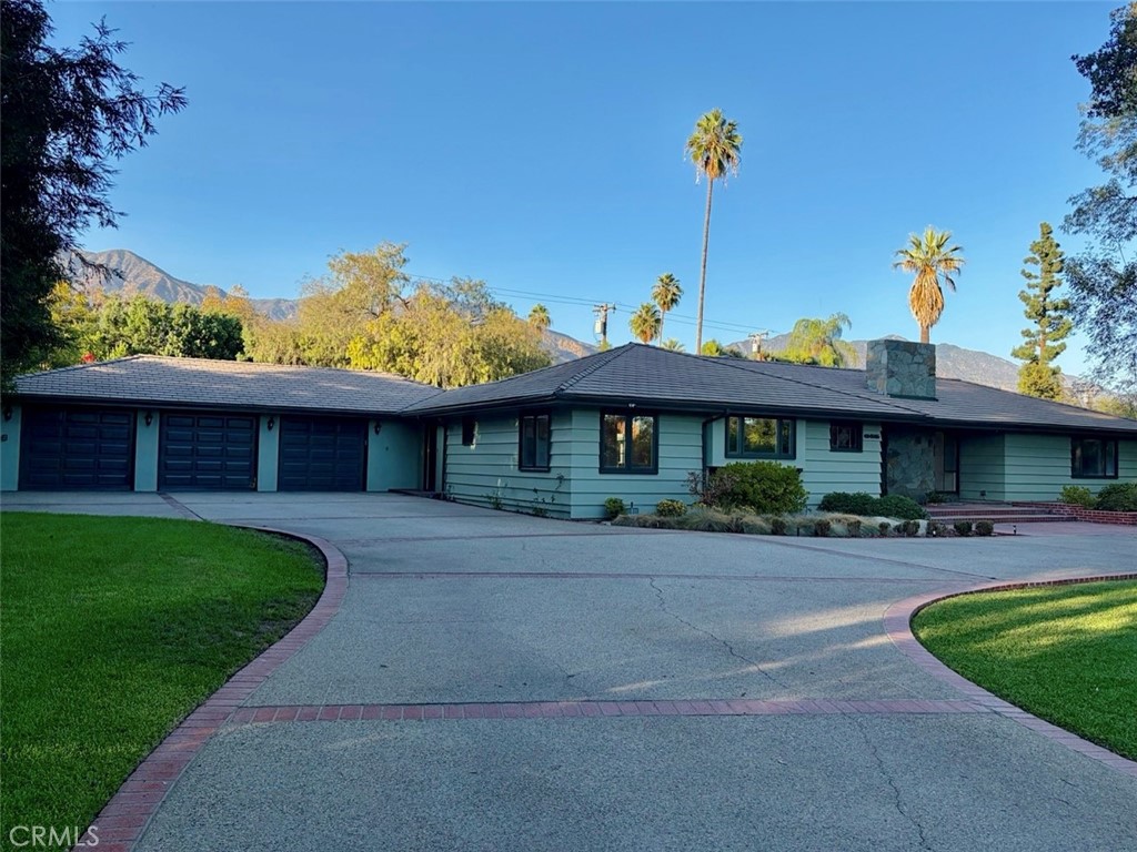 645 W Foothill Blvd Property Photo 4