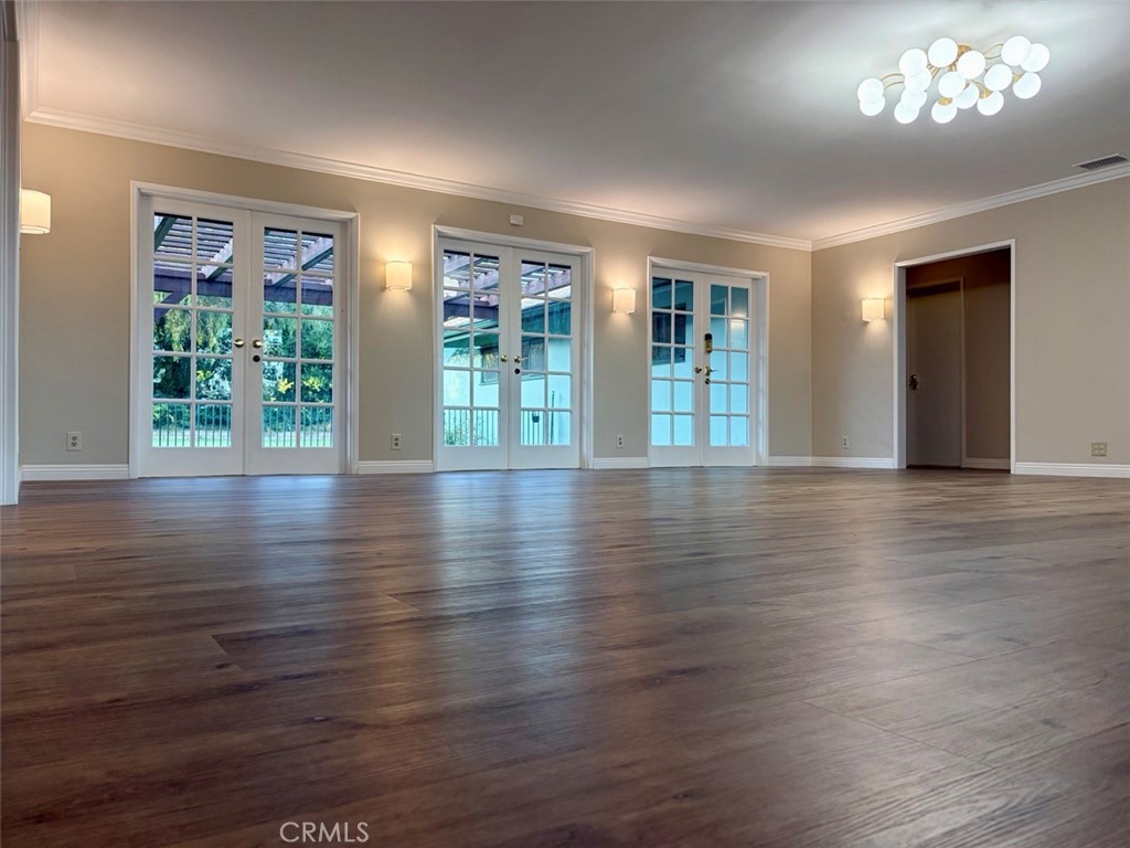 645 W Foothill Blvd Property Photo 12
