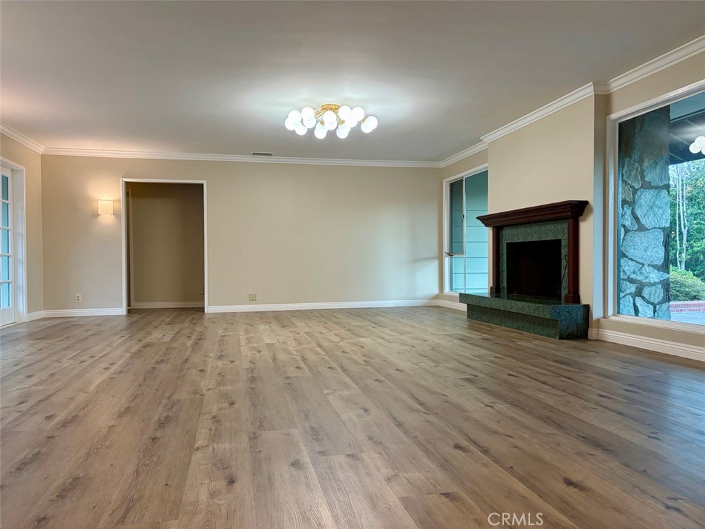 645 W Foothill Blvd Property Photo 13