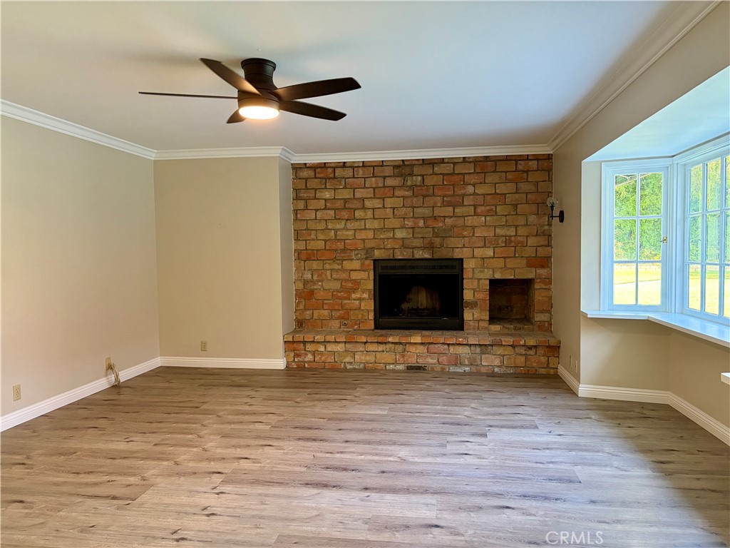 645 W Foothill Blvd Property Photo 28