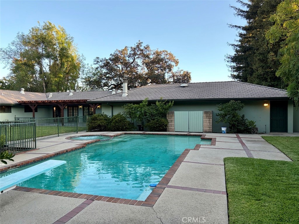 645 W Foothill Blvd Property Photo 59