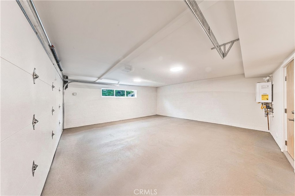 981 Glen Oaks Boulevard Property Photo 29